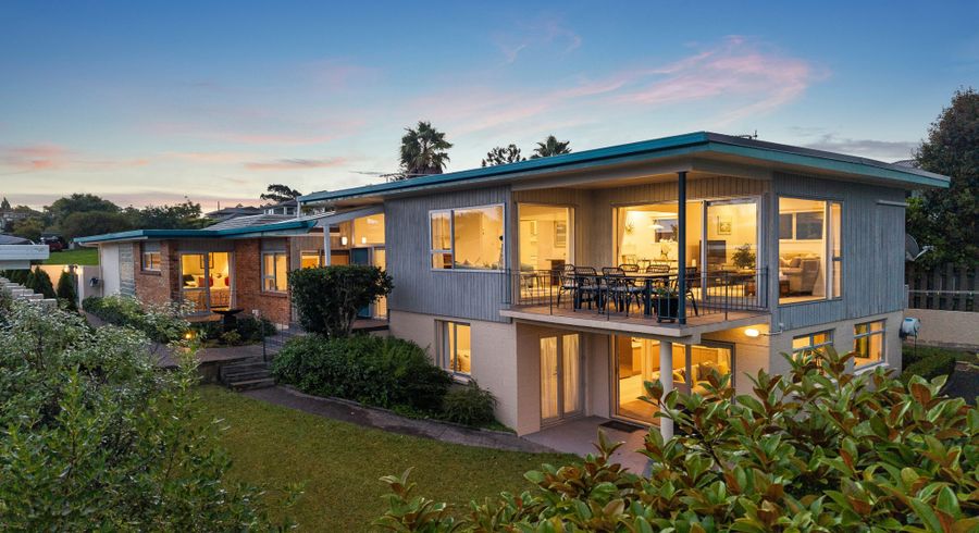  at 3 Maxwelton Drive, Mairangi Bay, North Shore City, Auckland