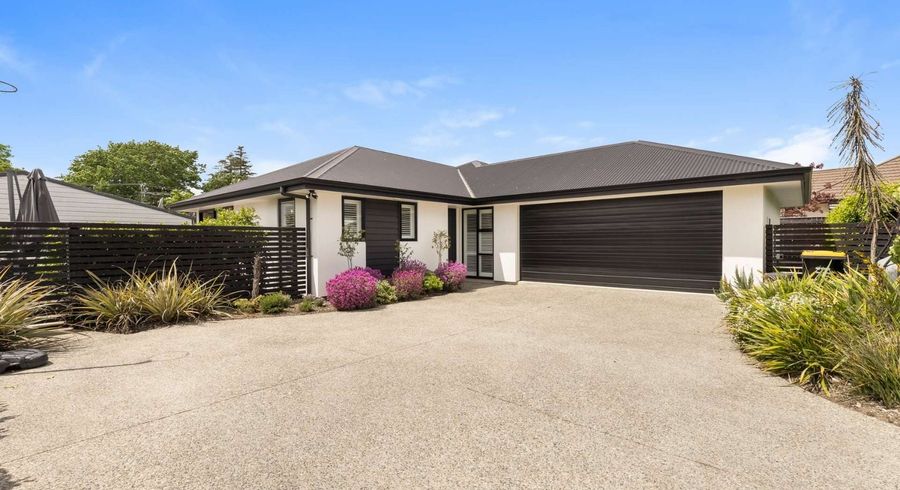  at 11 Malone Crescent, Richmond