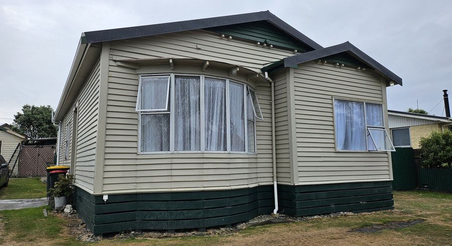  at 52 Reid Street, Blaketown, Greymouth