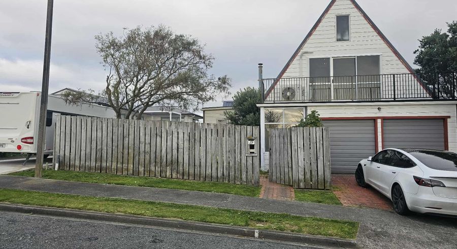  at 19 Humphreys Grove, Titahi Bay, Porirua, Wellington