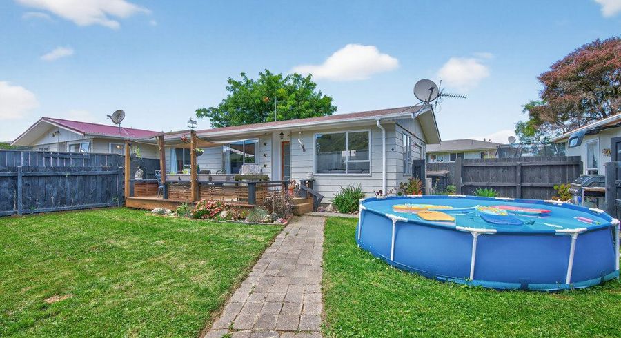  at 1/50 Hartford Crescent, Totara Park, Upper Hutt, Wellington