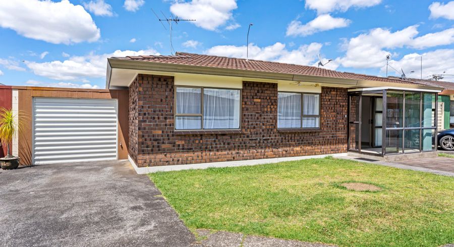  at 2/12 Duke Street, Papakura, Auckland