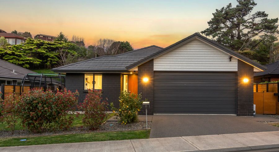  at 1 Genoa Place, Whitby, Porirua
