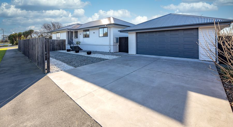  at 76 Avondale Road, Avondale, Christchurch