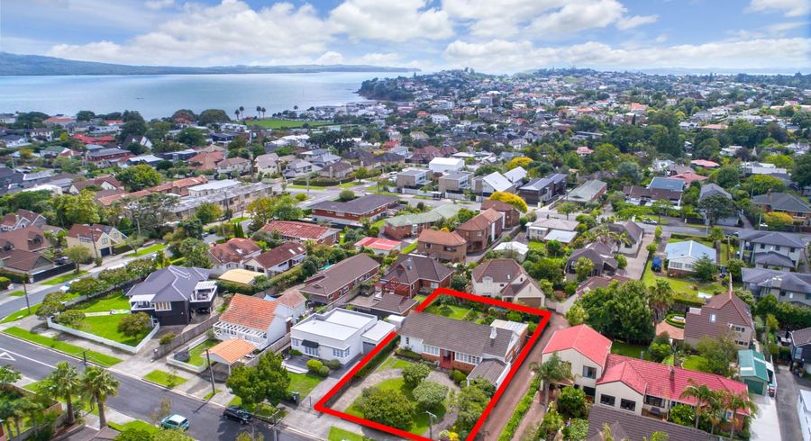  at 8 Sayegh Street, St Heliers, Auckland