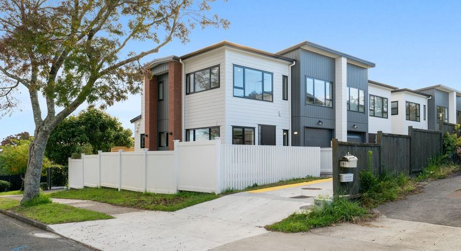  at 43A Mirrabooka Avenue, Botany Downs, Manukau City, Auckland
