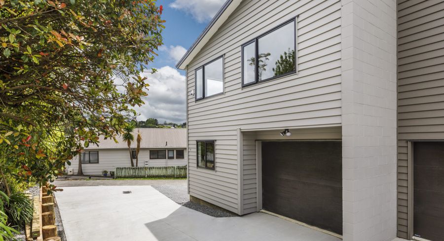  at 10A neilon place, Northcross, North Shore City, Auckland
