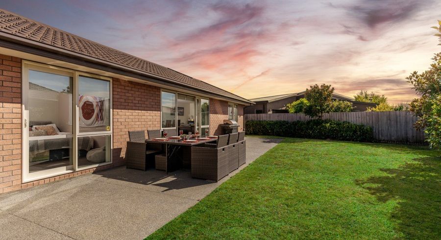  at 27 Carradale Avenue, Broomfield, Christchurch