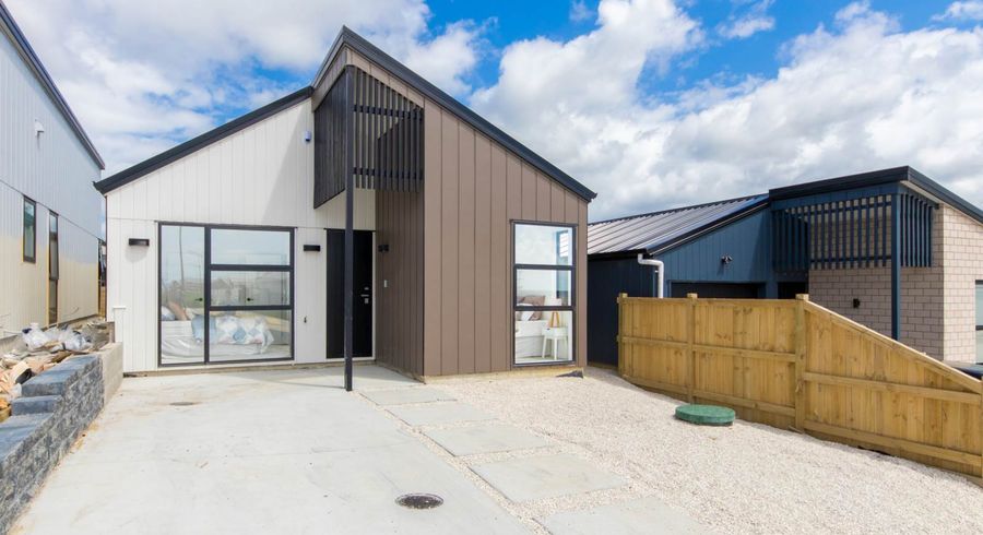  at 18 Morus Road, Massey, Auckland