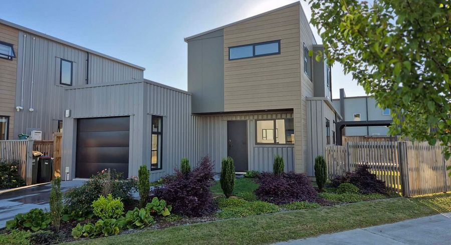  at 19 Jacks Landing Drive, Hamilton Lake, Hamilton, Waikato