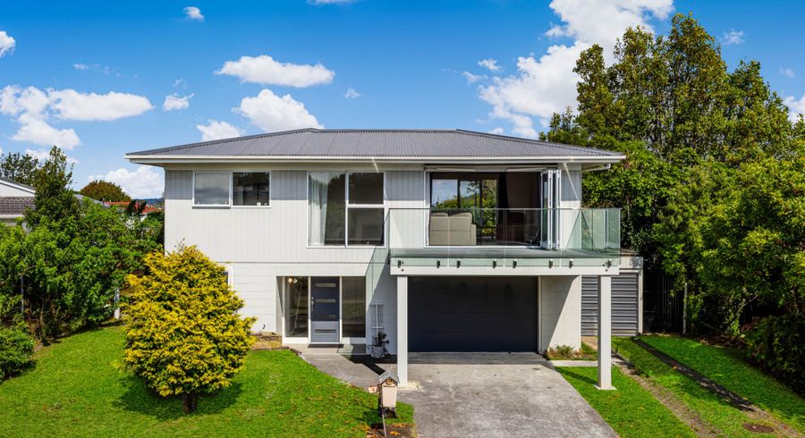  at 4 Tupaki Place, Pakuranga Heights, Manukau City, Auckland