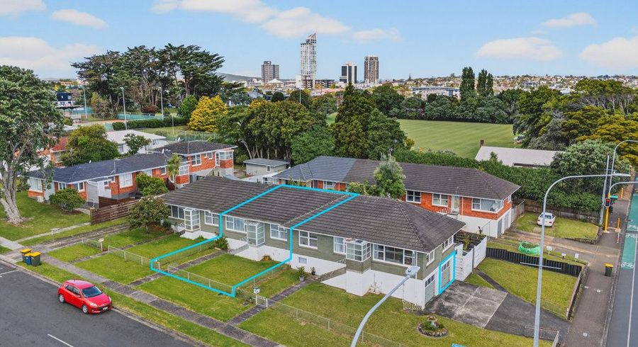  at 2/1 Ngaio Street, Takapuna, North Shore City, Auckland