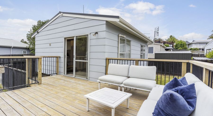  at 159a Beach Haven Road, Beach Haven, North Shore City, Auckland