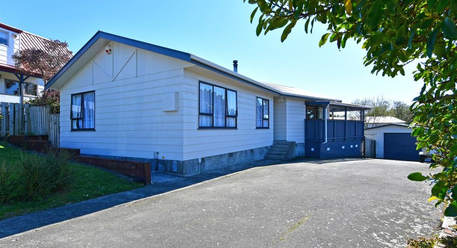  at 3 Fenchurch Grove, Stokes Valley, Lower Hutt