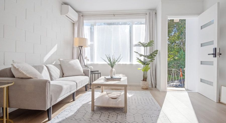  at 2/134 Edmonton Road, Te Atatu South, Waitakere City, Auckland