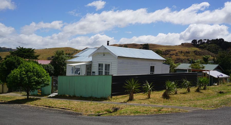  at 33 Joseph Street, Pukemiro