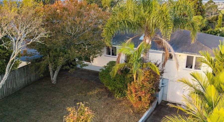  at 18 Chorley Avenue, Massey, Waitakere City, Auckland