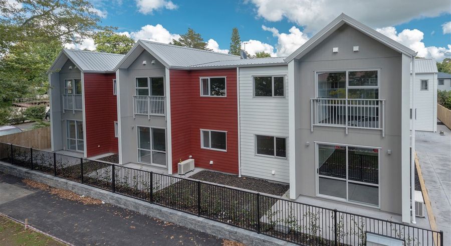  at 1/16 Hammond Street, Hamilton Central, Hamilton