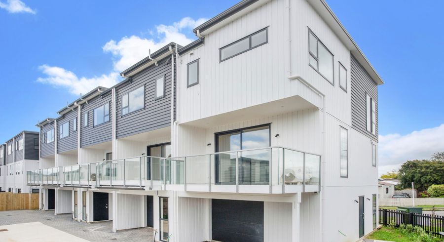  at 3/2A Cambridge Road, Manurewa, Manukau City, Auckland