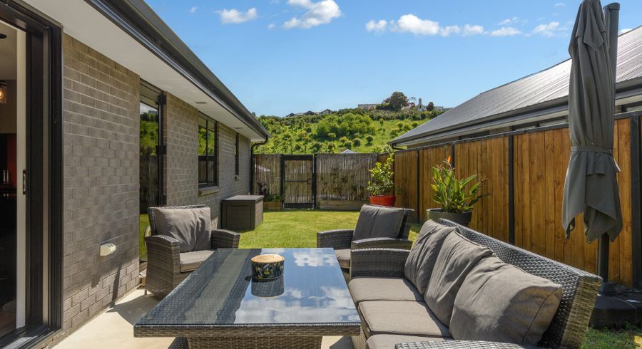  at 33 Pakanga Grove, Pyes Pa, Tauranga
