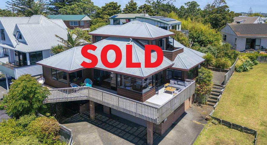  at 8B Duncansby Road, Stanmore Bay, Whangaparaoa