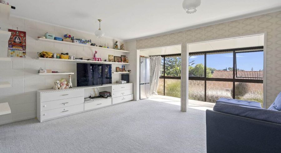  at 3 Dolbear Street, Titirangi, Waitakere City, Auckland