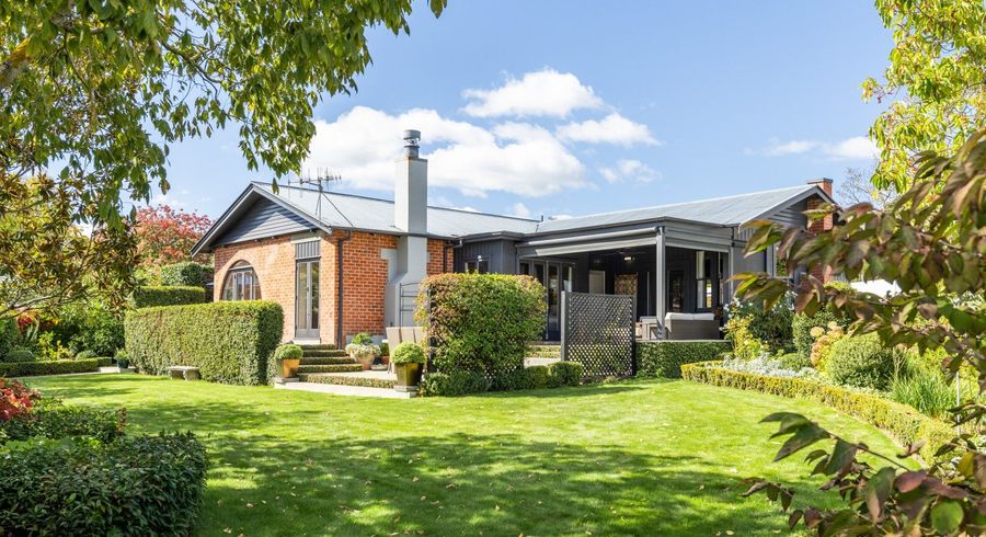  at 2 Greenwood Road, Havelock North, Hastings, Hawke's Bay