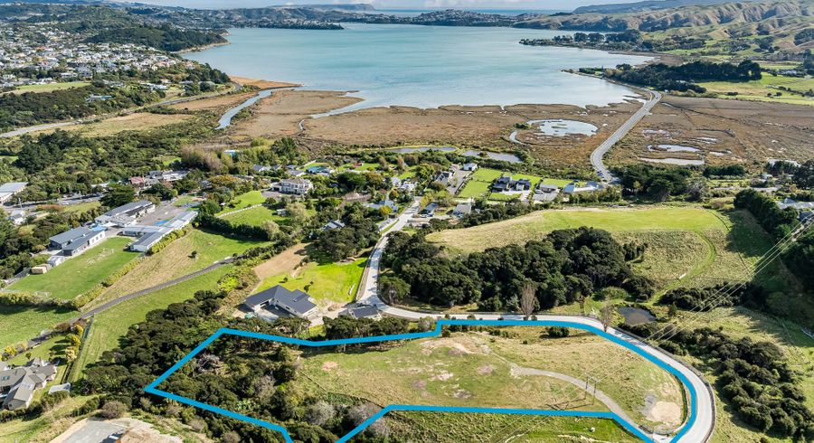  at 4 Karamu Way, Pauatahanui, Porirua, Wellington