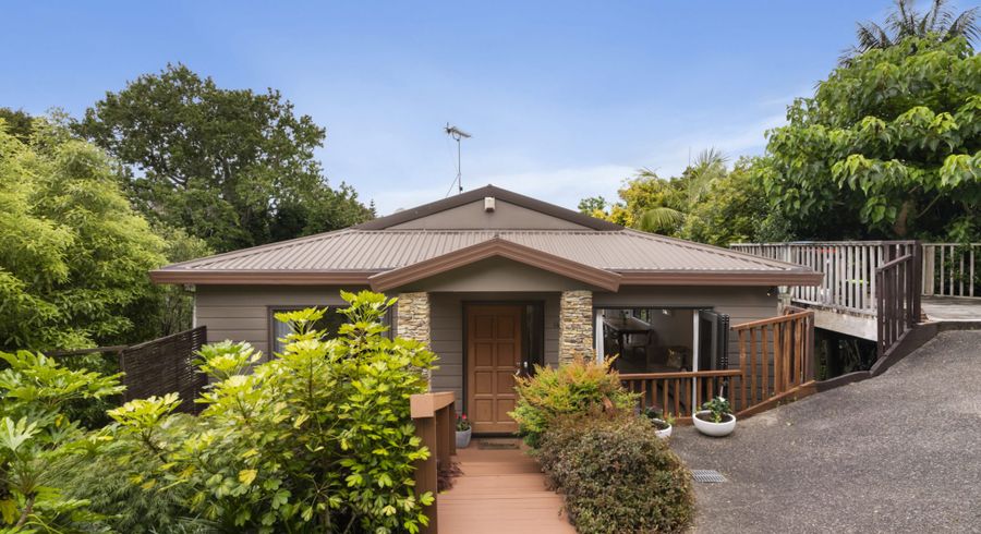  at 11A Impala Place, Hillsborough, Auckland