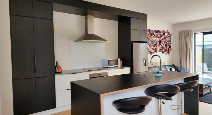  at 2/52 May Street, Hamilton East, Hamilton