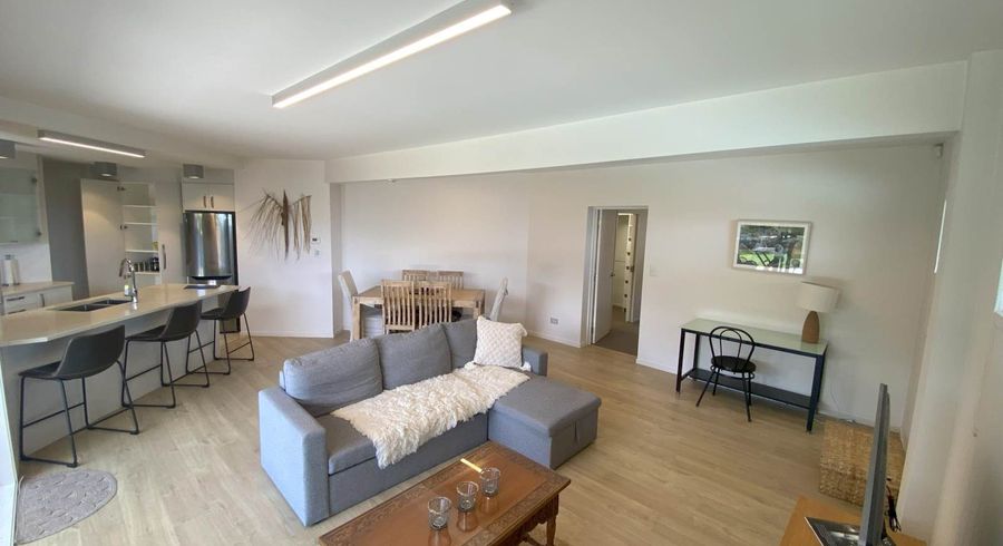  at 14 Valkyria Place, Beach Haven, Auckland