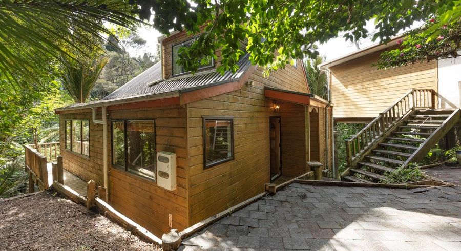  at 92 Laingholm Drive, Laingholm, Waitakere City, Auckland