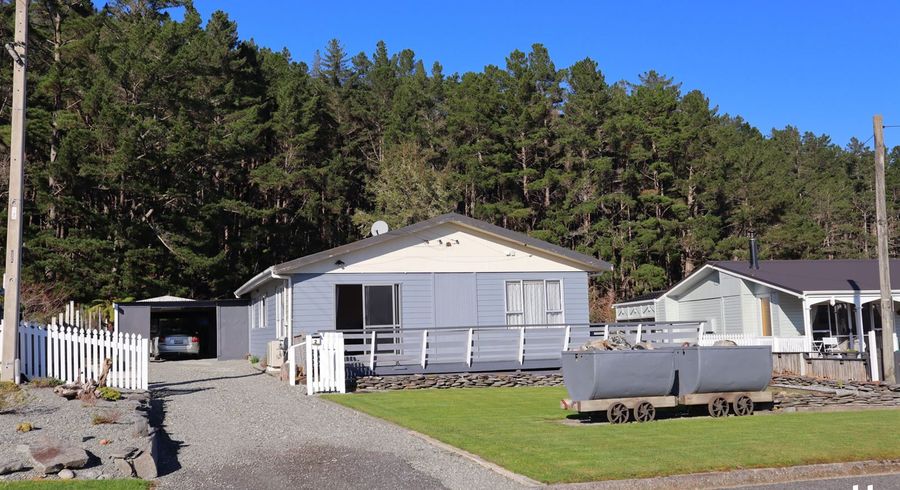  at 2 Mawhera Street, Dobson, Greymouth