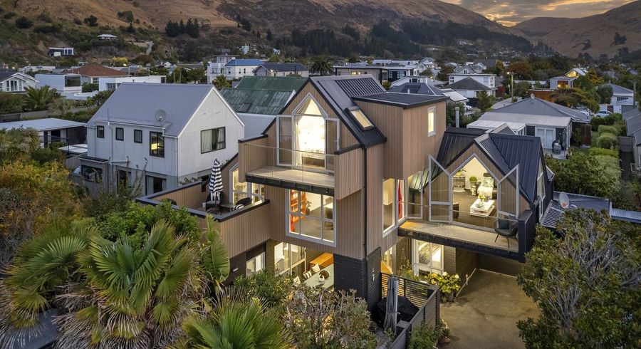  at 102A Esplanade, Sumner, Christchurch City, Canterbury