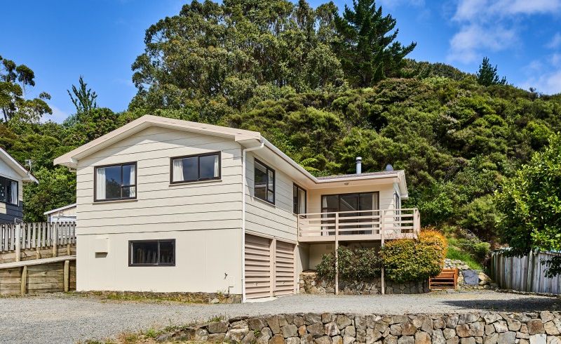  at 31 Omapere Street, Whitby, Porirua