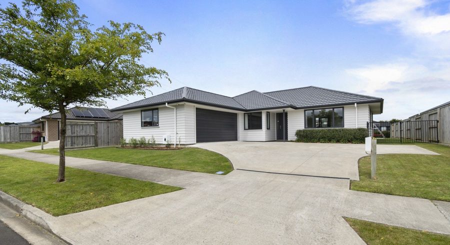  at 21 Sardinia Grove, Fitzherbert, Palmerston North