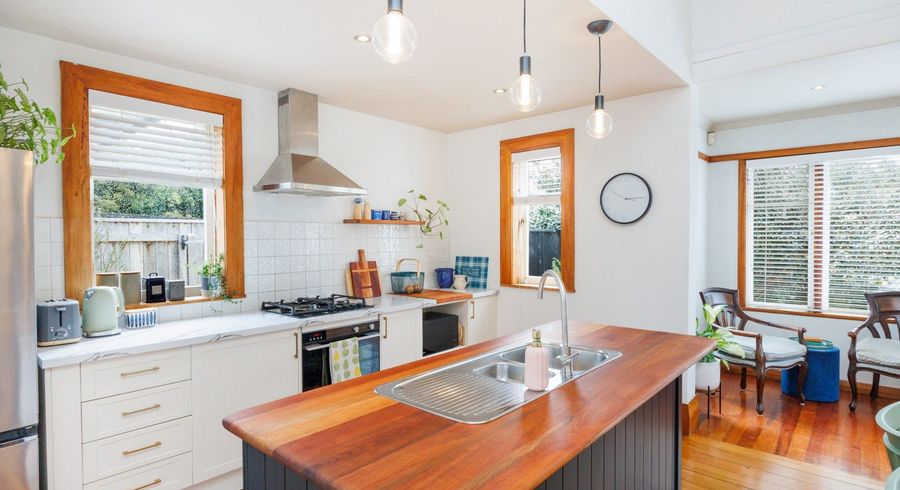  at 32 Worcester Street, West End, Palmerston North, Manawatu / Whanganui