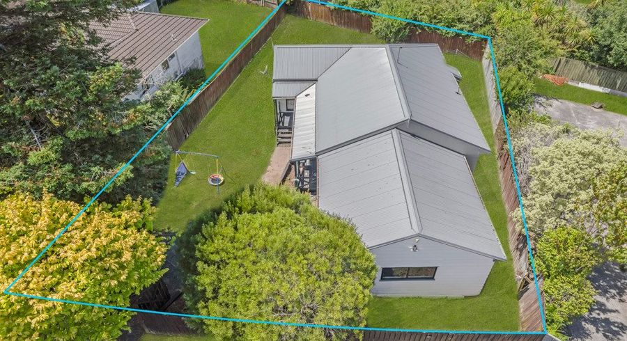 at 14 Mile Place, Henderson, Auckland