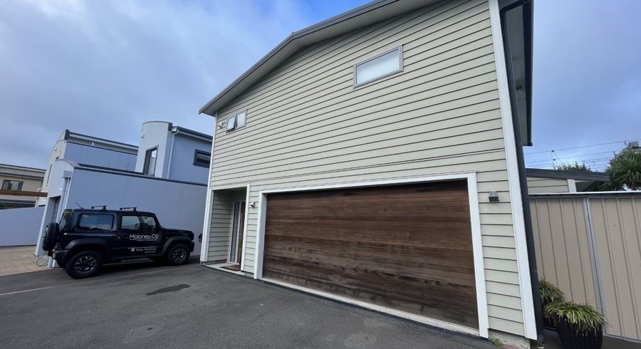  at 4 Marina View, Paremata, Porirua, Wellington
