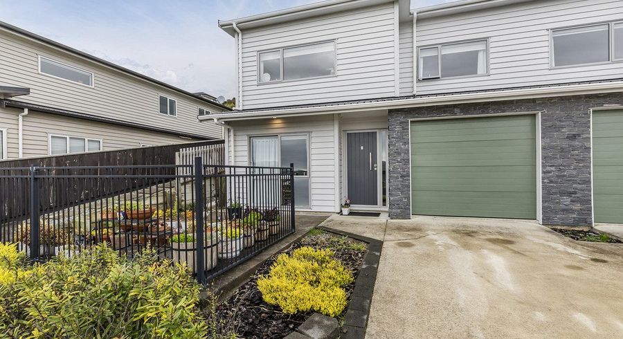  at 9 Madeira Close, Whitby, Porirua, Wellington