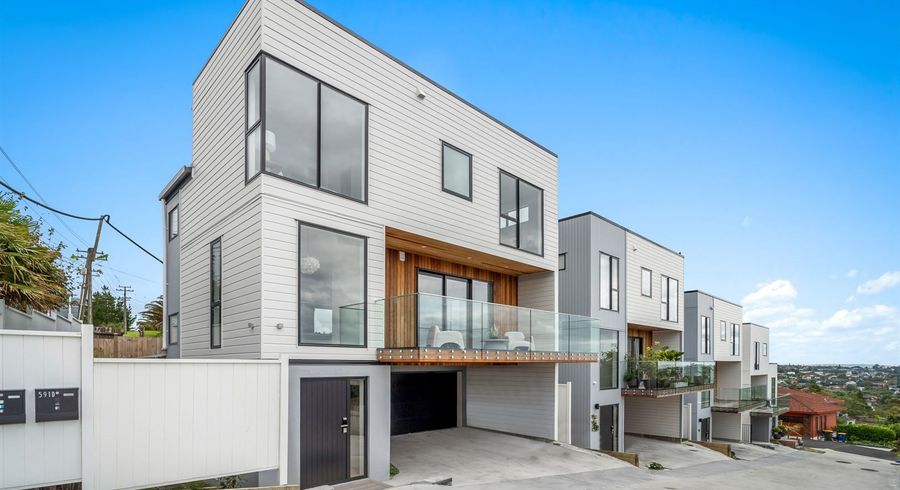  at 591B East Coast Road, Browns Bay, Auckland