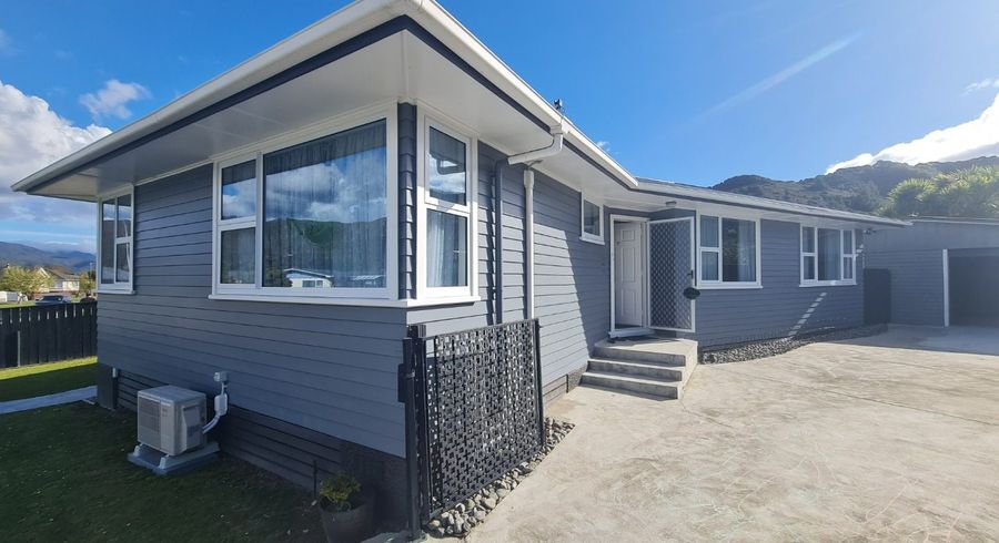  at 261 Wellington Road, Wainuiomata, Lower Hutt, Wellington
