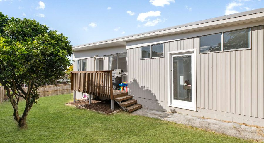  at 2/259 Royal Road, Massey, Auckland