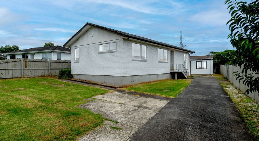  at 5 Tosca Place, Otara, Auckland