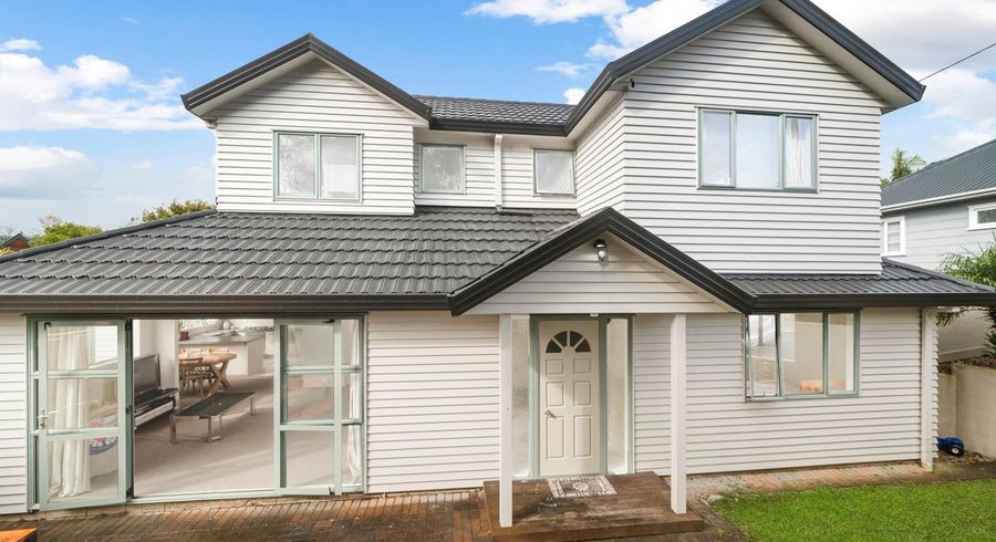  at 2/36 Nile Road, Milford, North Shore City, Auckland