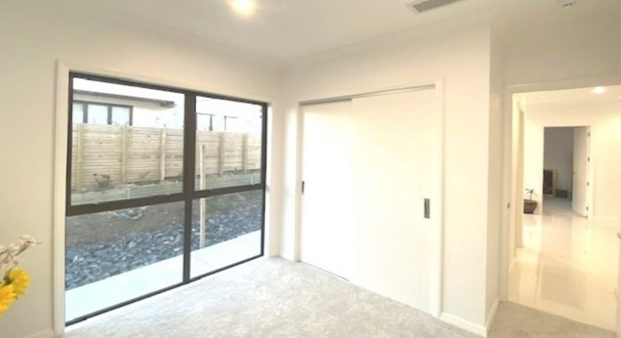  at 1/76 Armstrong Farm Drive, East Tamaki Heights, Manukau City, Auckland