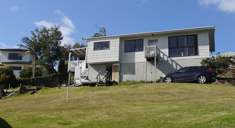  at 14 Dianthus Place, Browns Bay, Auckland