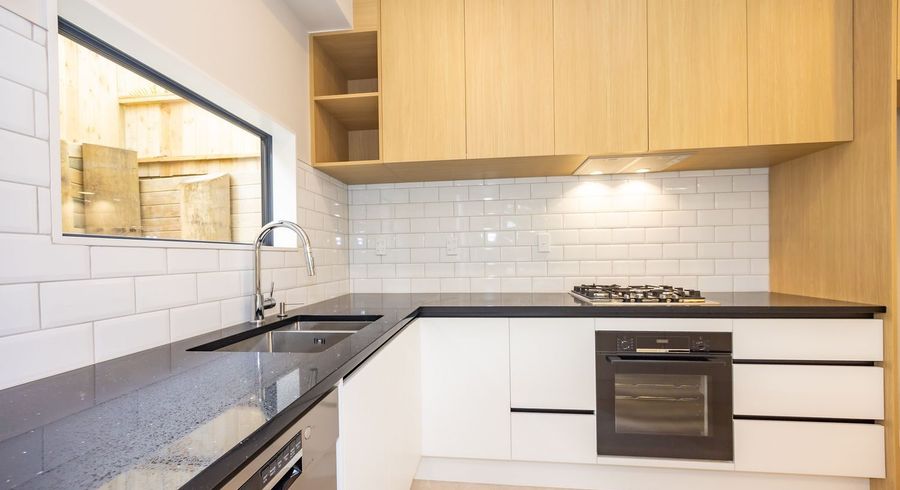  at 34 Hellyers Street, Birkdale, Auckland