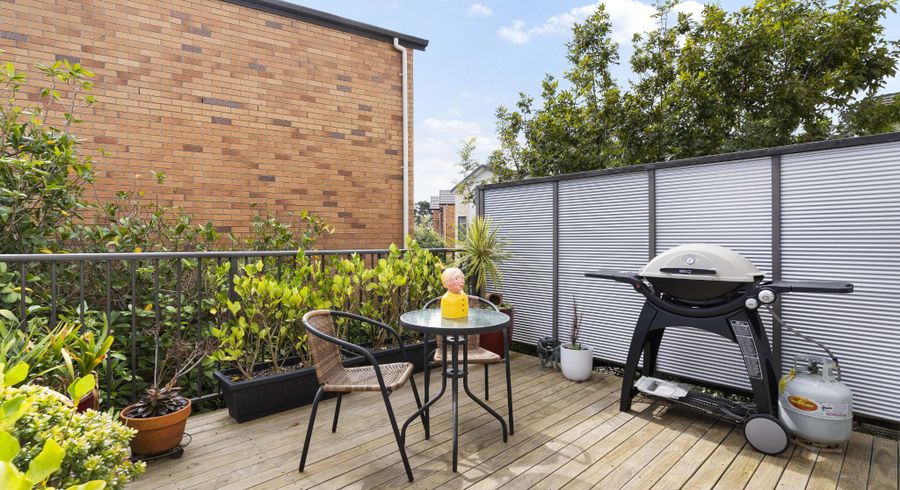  at 200/172 Mcleod Road, Te Atatu South, Auckland