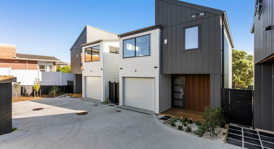  at 21C Knights Road, Rothesay Bay, North Shore City, Auckland